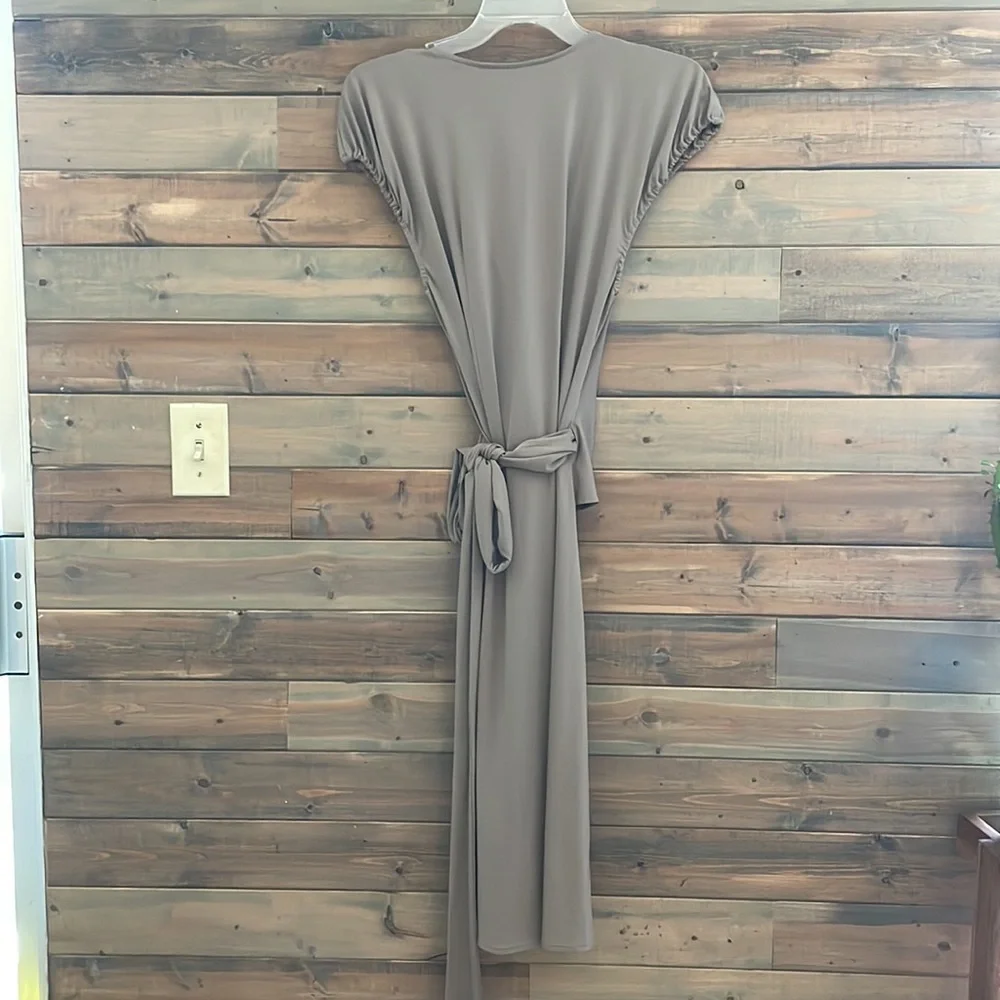 BCBG Maxazria - Picture 2 of 3